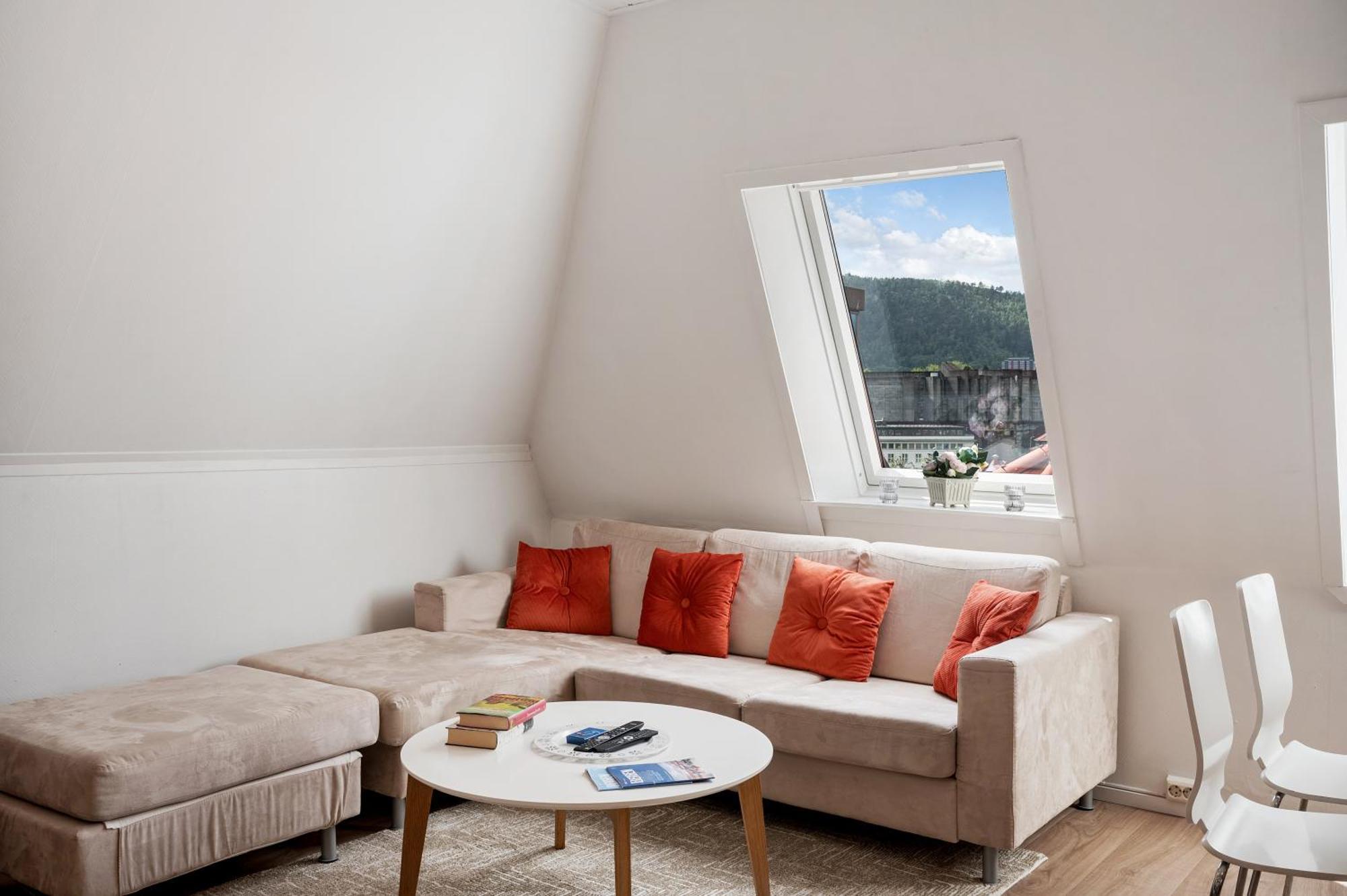 3 Bedroom In Heart Of Lejlighed Bergen